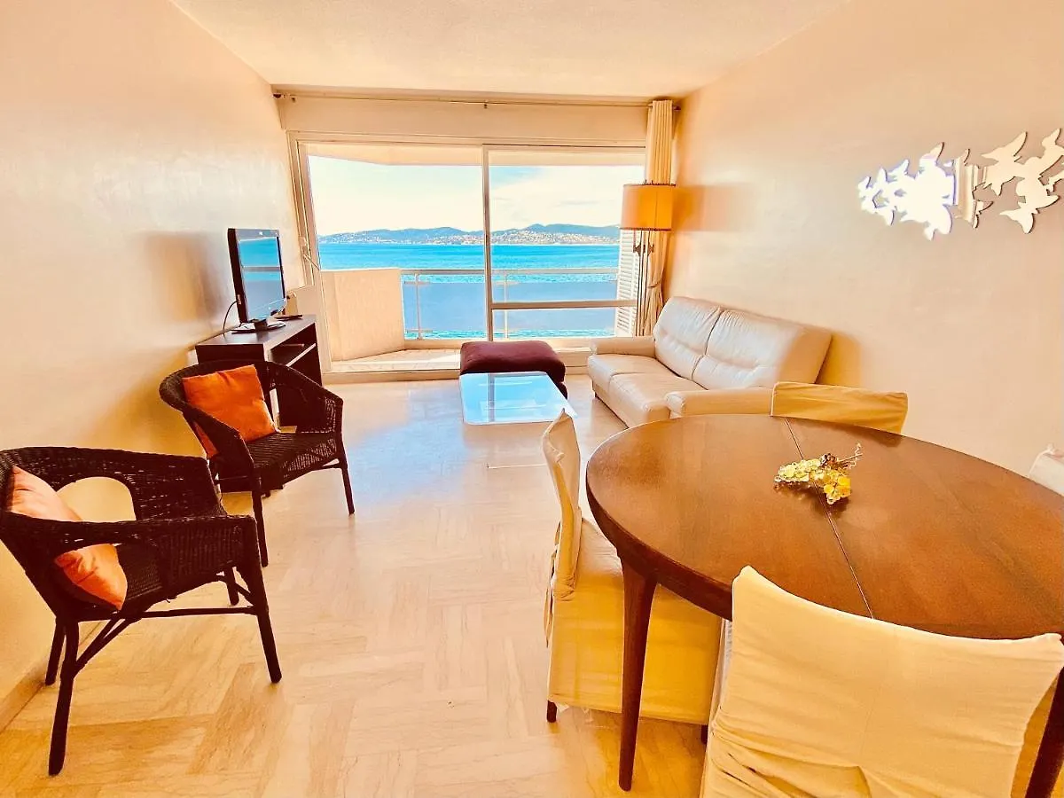 Diana Vue Mer Face Plage Apartment Saint-Raphael  Saint-Raphael (Var)